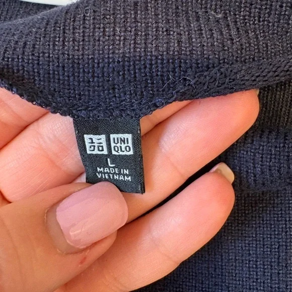 Uniqlo Navy Blue Cowl Neck Sweater size L - Picture 8 of 10